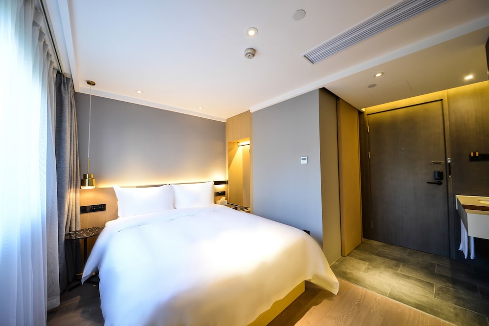 STANDARD, DOUBLE BED