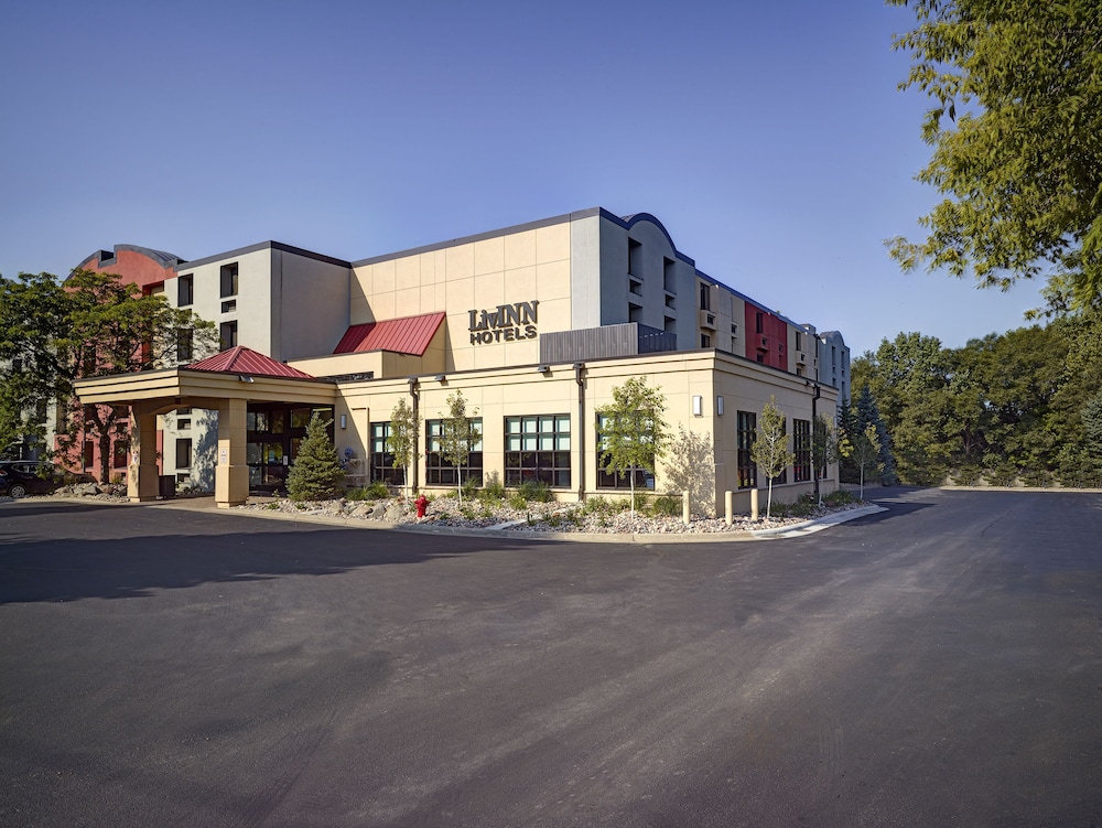 LivINN Hotel Minneapolis South / Burnsville 3/28