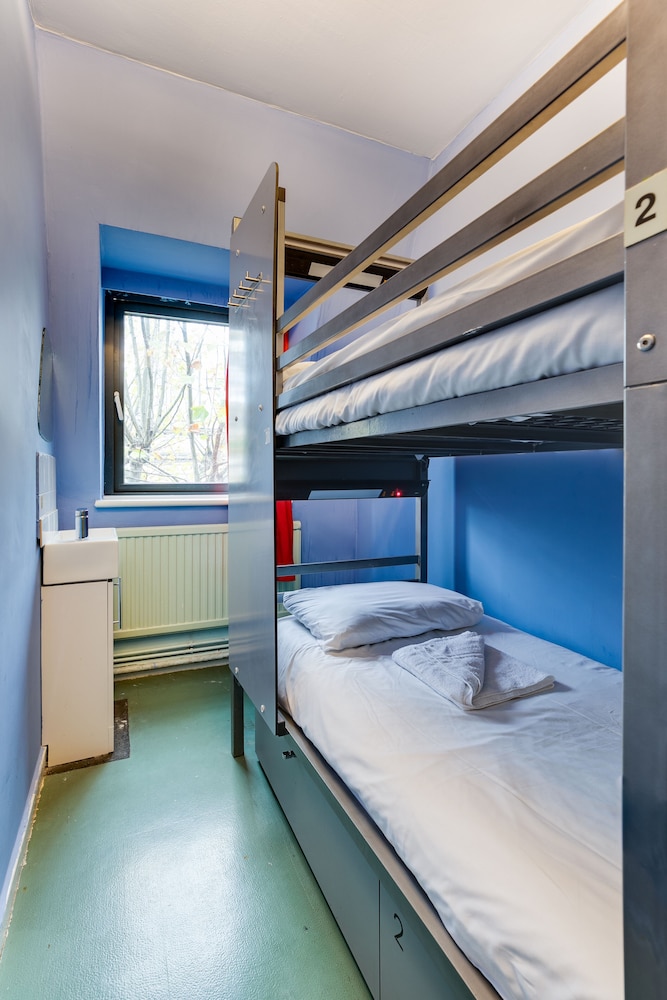 ROOM, TWIN BEDS, BUNK BED, SHARED BATHROOM
