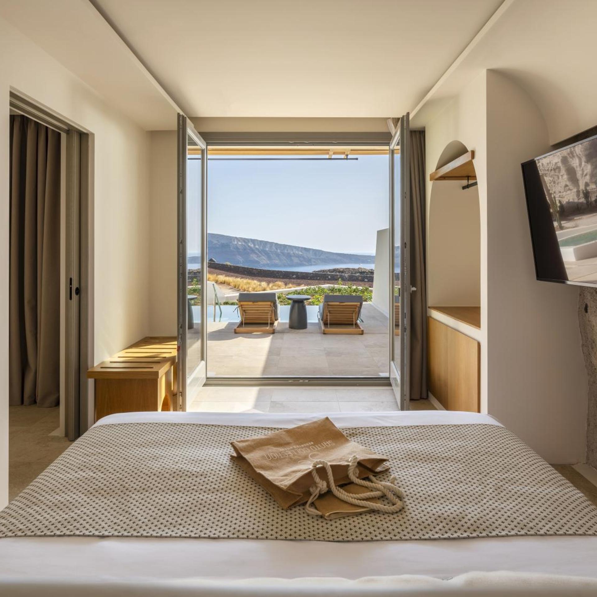 Majestic, Sunset, Suite, King Bed, Sea View, Hot Tub, with Pool