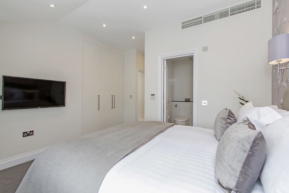 Chesham Court 8/50