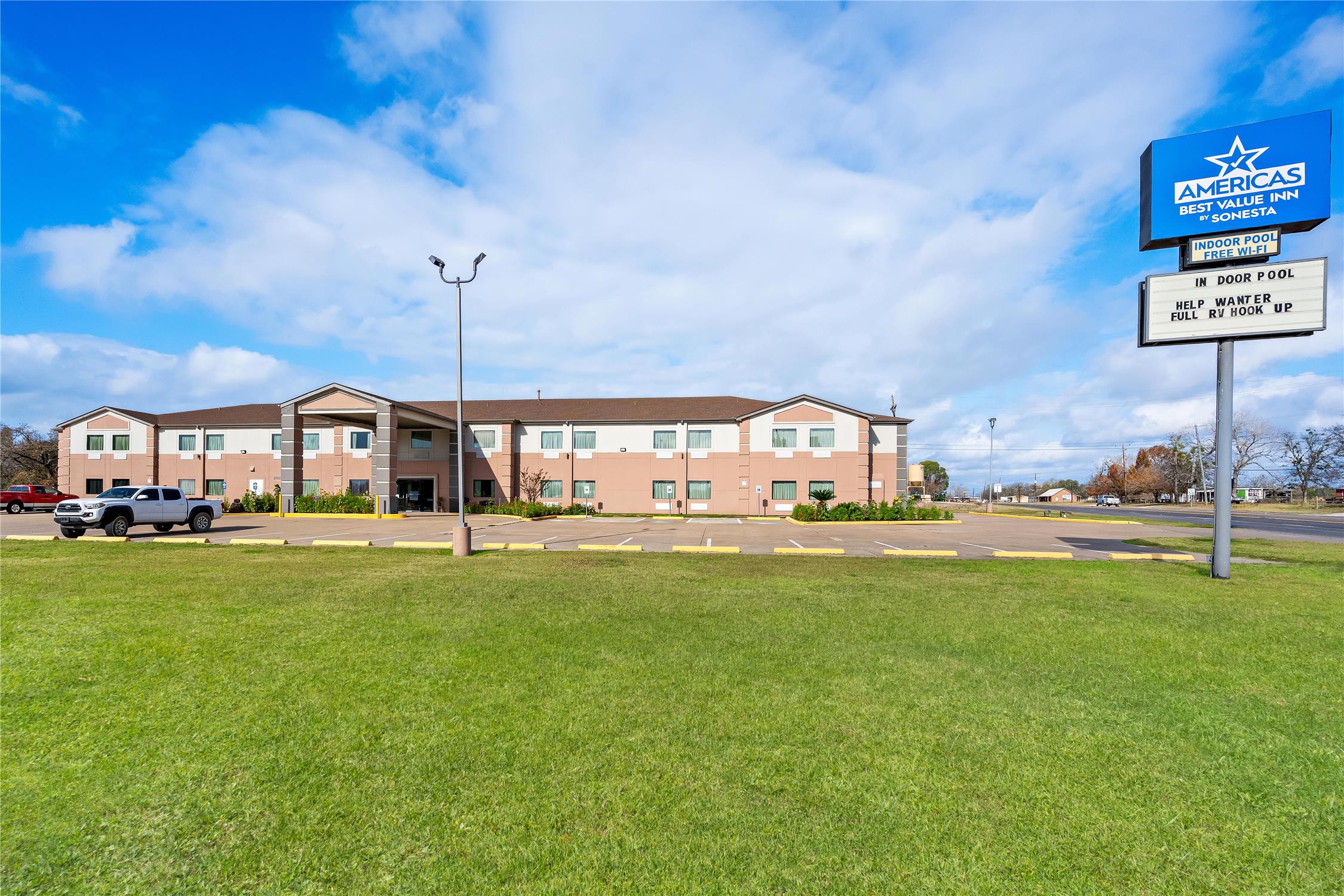 Americas Best Value Inn Somerville, TX 50/52