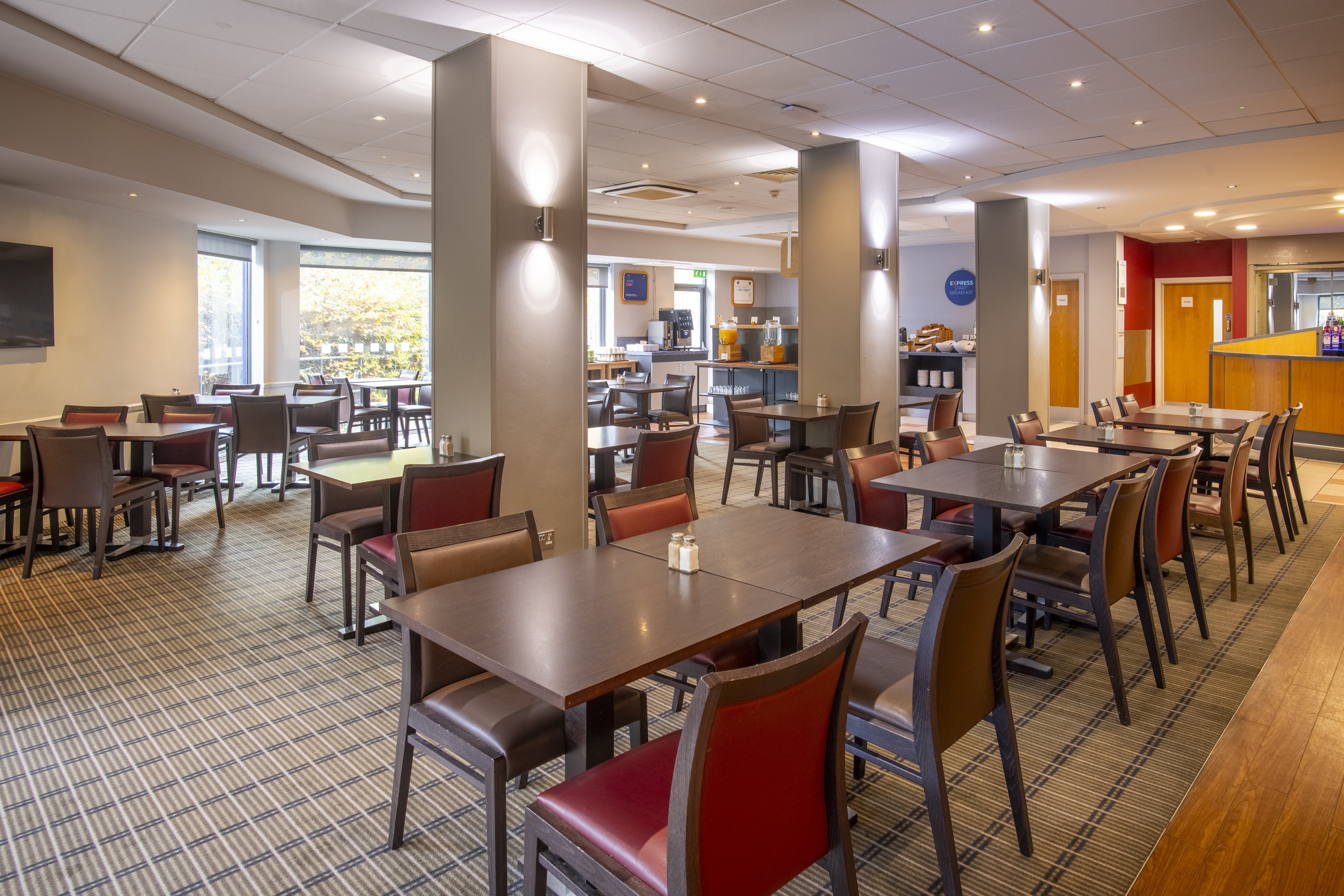 Holiday Inn Express Droitwich Spa 17/45