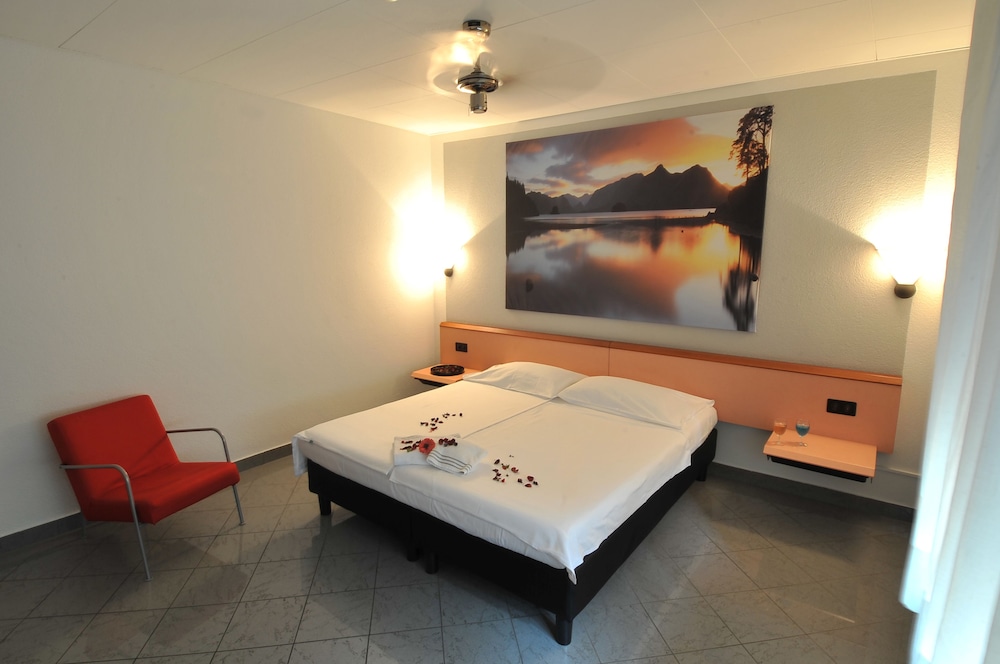 Hotel Ristorante Bahnhof Haus 9/50