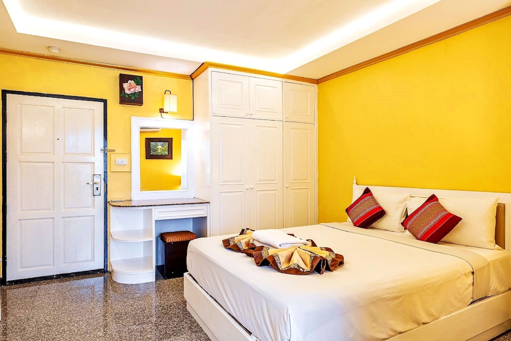 Royal Peninsula Hotel 22/66