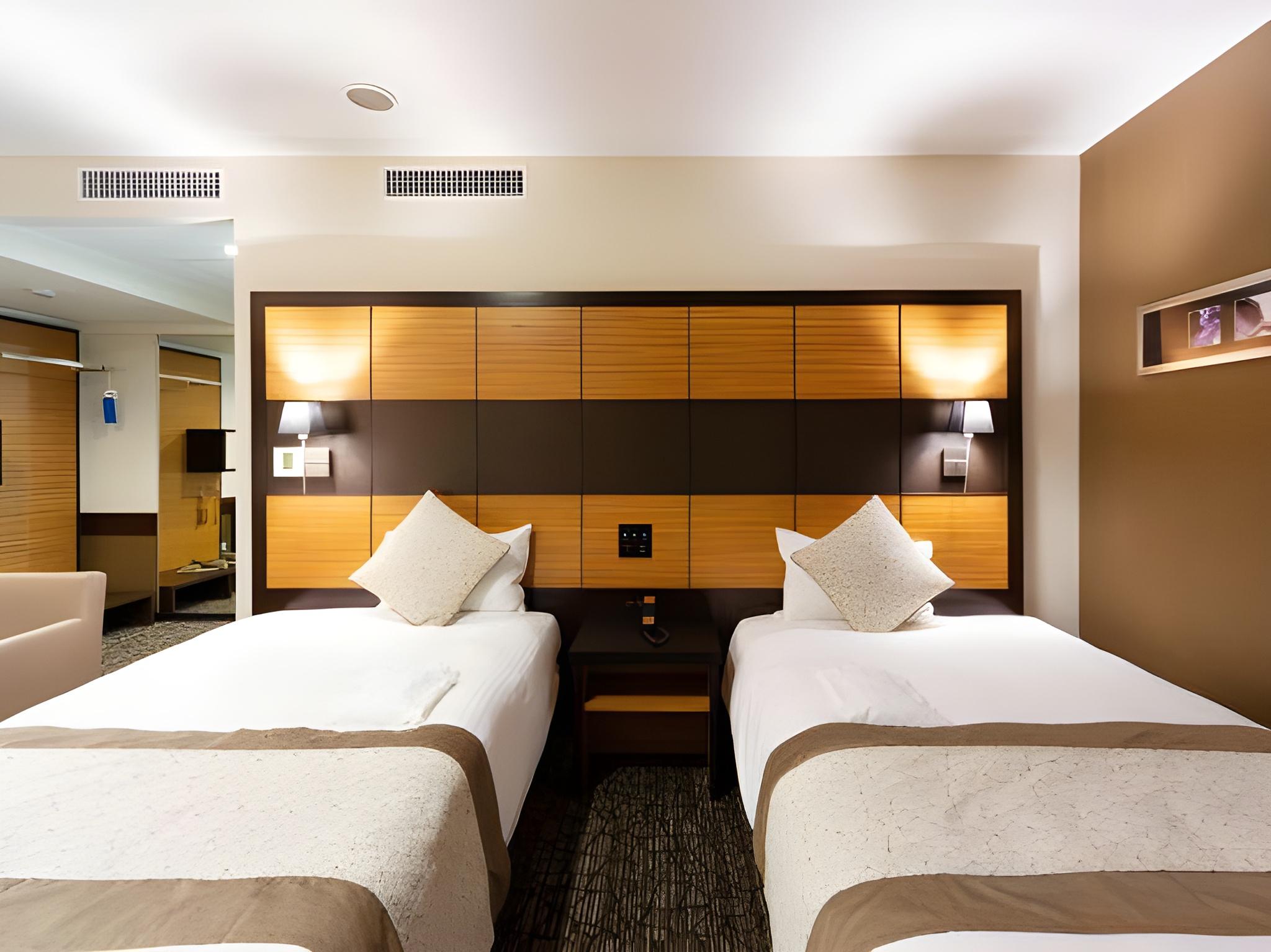 Executive, Twin Beds