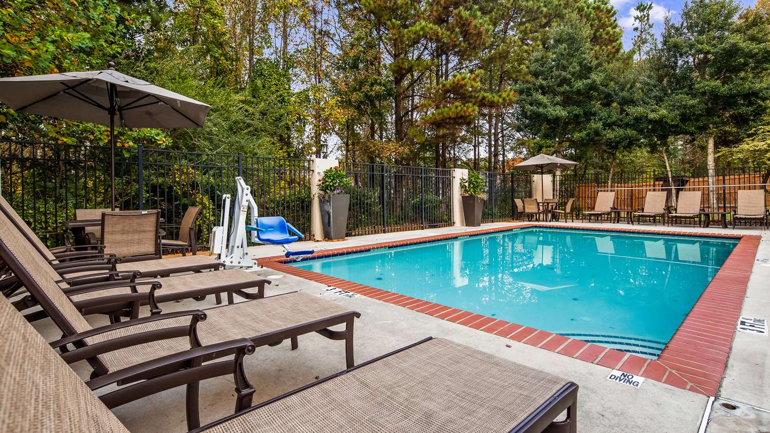 Best Western Shenandoah Inn 13/13