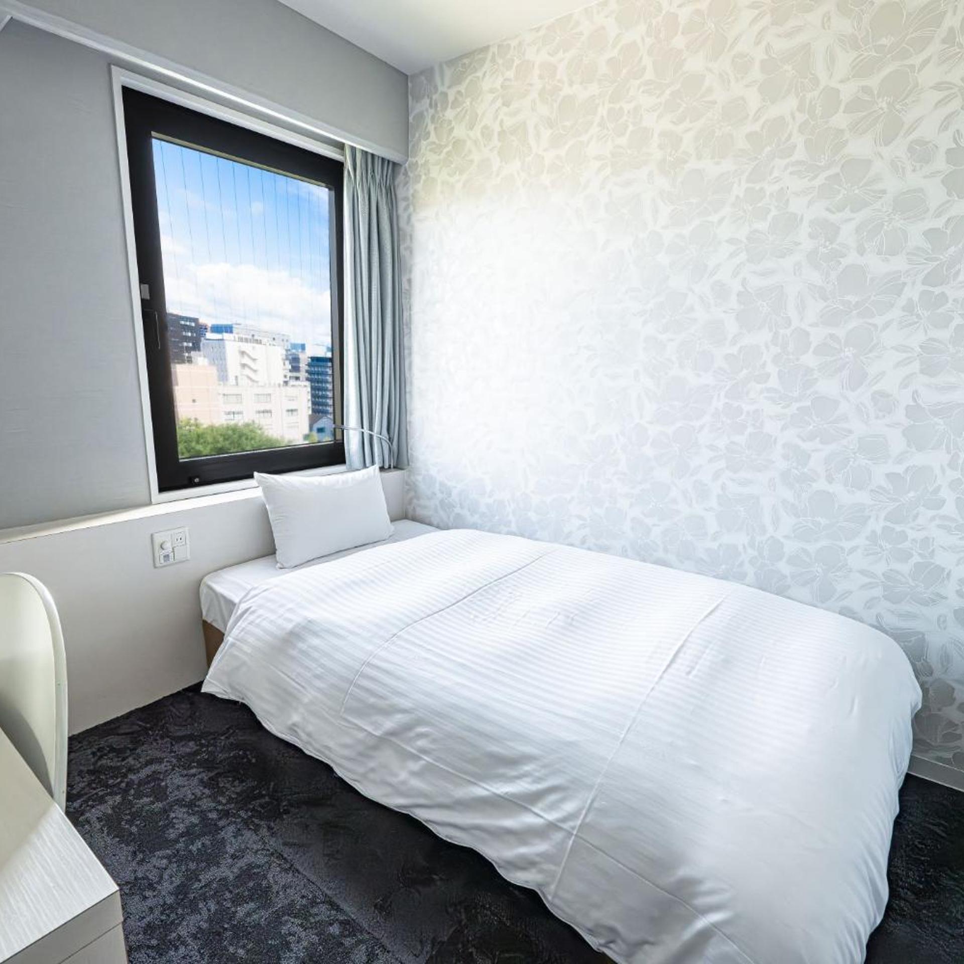 Room, Single, Smoking