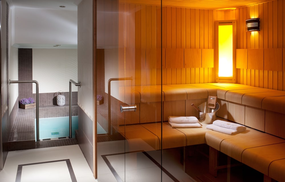 OREA HOTEL EXCELSIOR 34/35