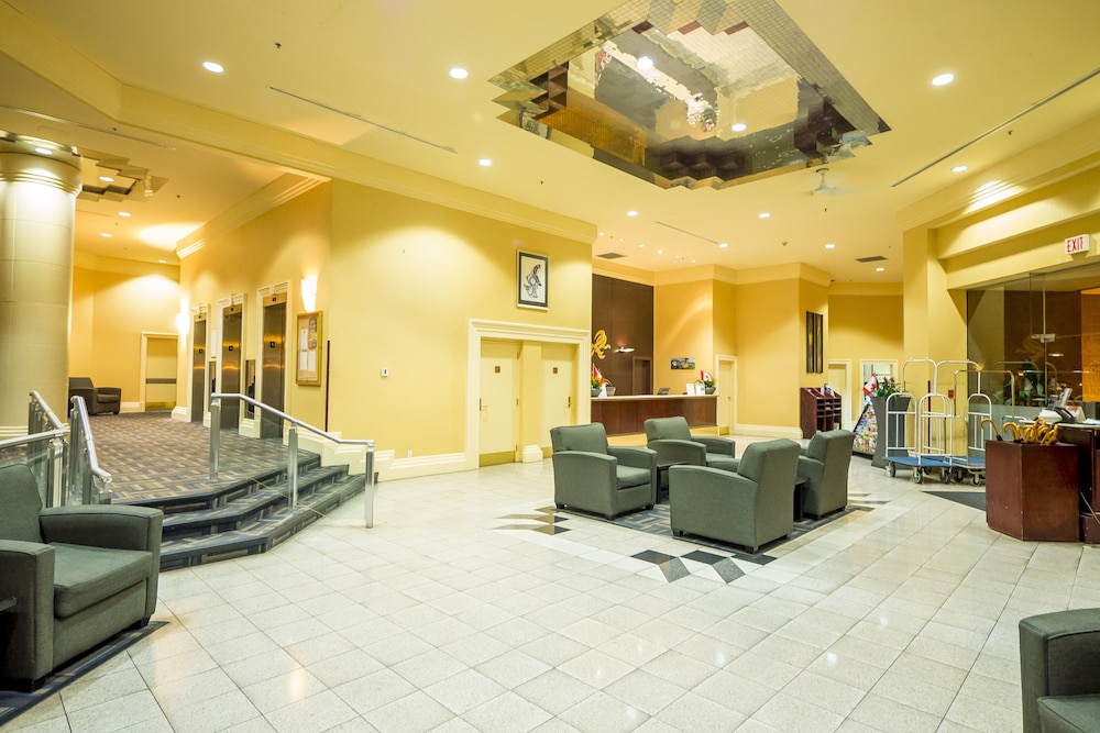 Rosedale On Robson Suite Hotel 12/45