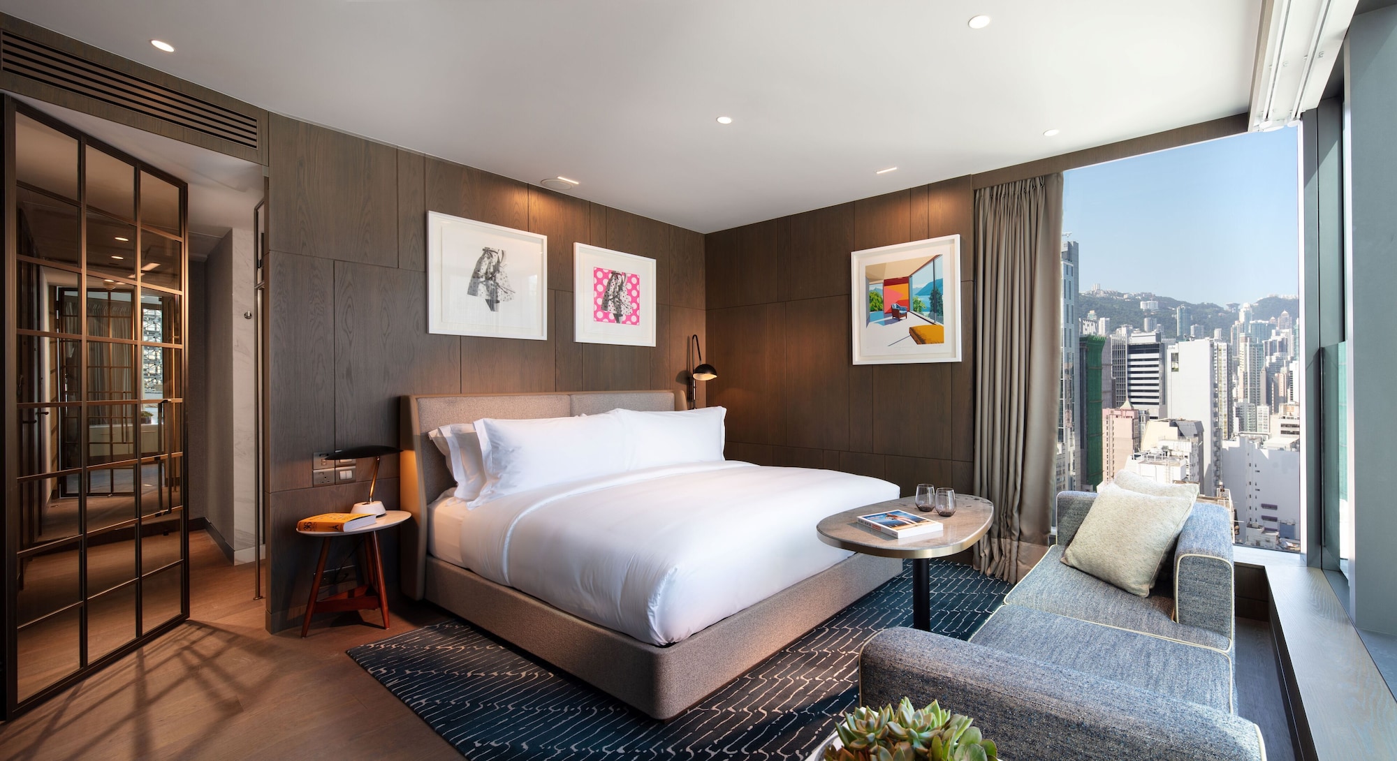 PREMIUM, KING BED, CORNER
