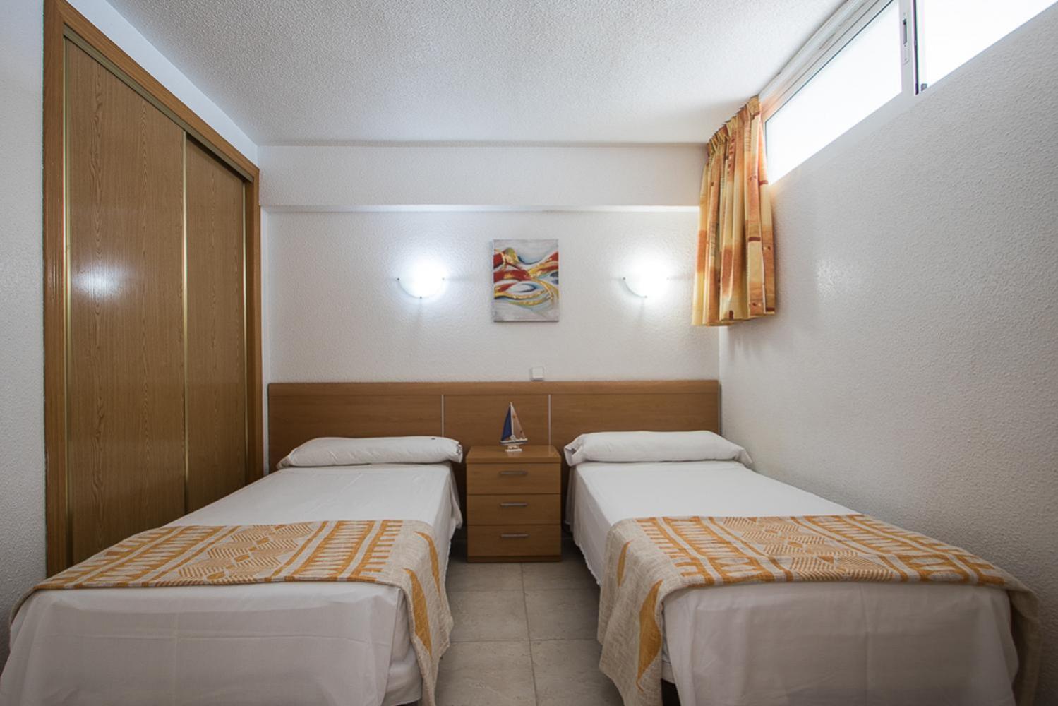Las Carabelas Apartments 10/40