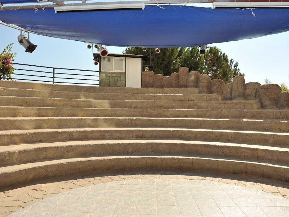 Asrin Beach 52/55
