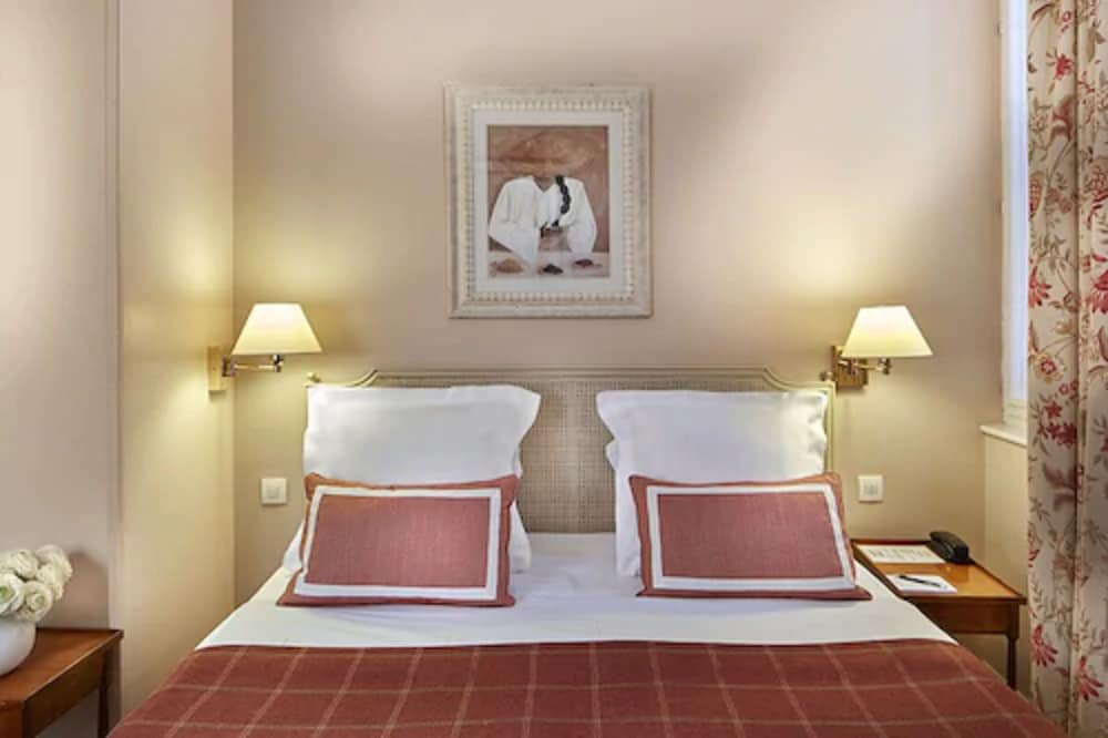 Relais Du Louvre 7/46