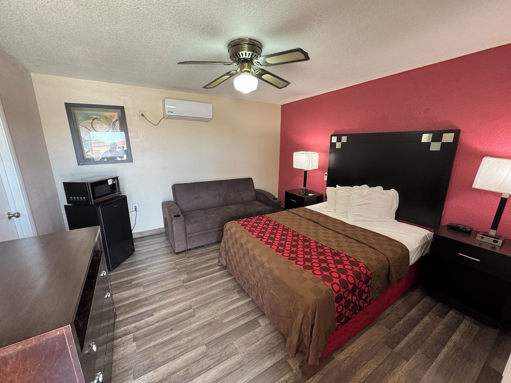 Western Motel 12/30