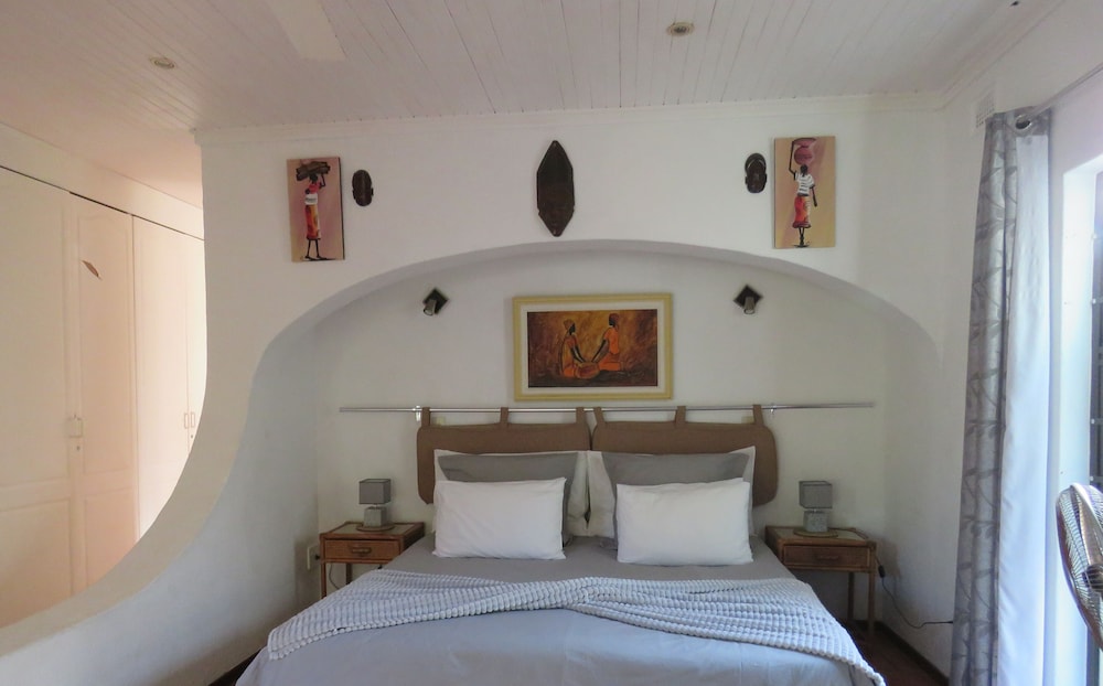 Beachcomber Bay Guest House 13/50