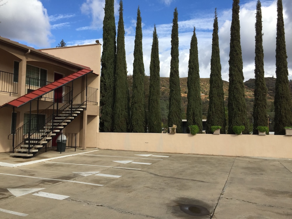 Yosemite Inn 52/61