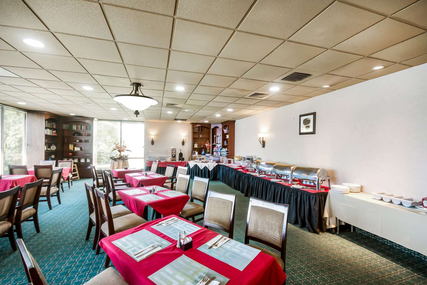 Exton Hotel And Conference Center 24/39