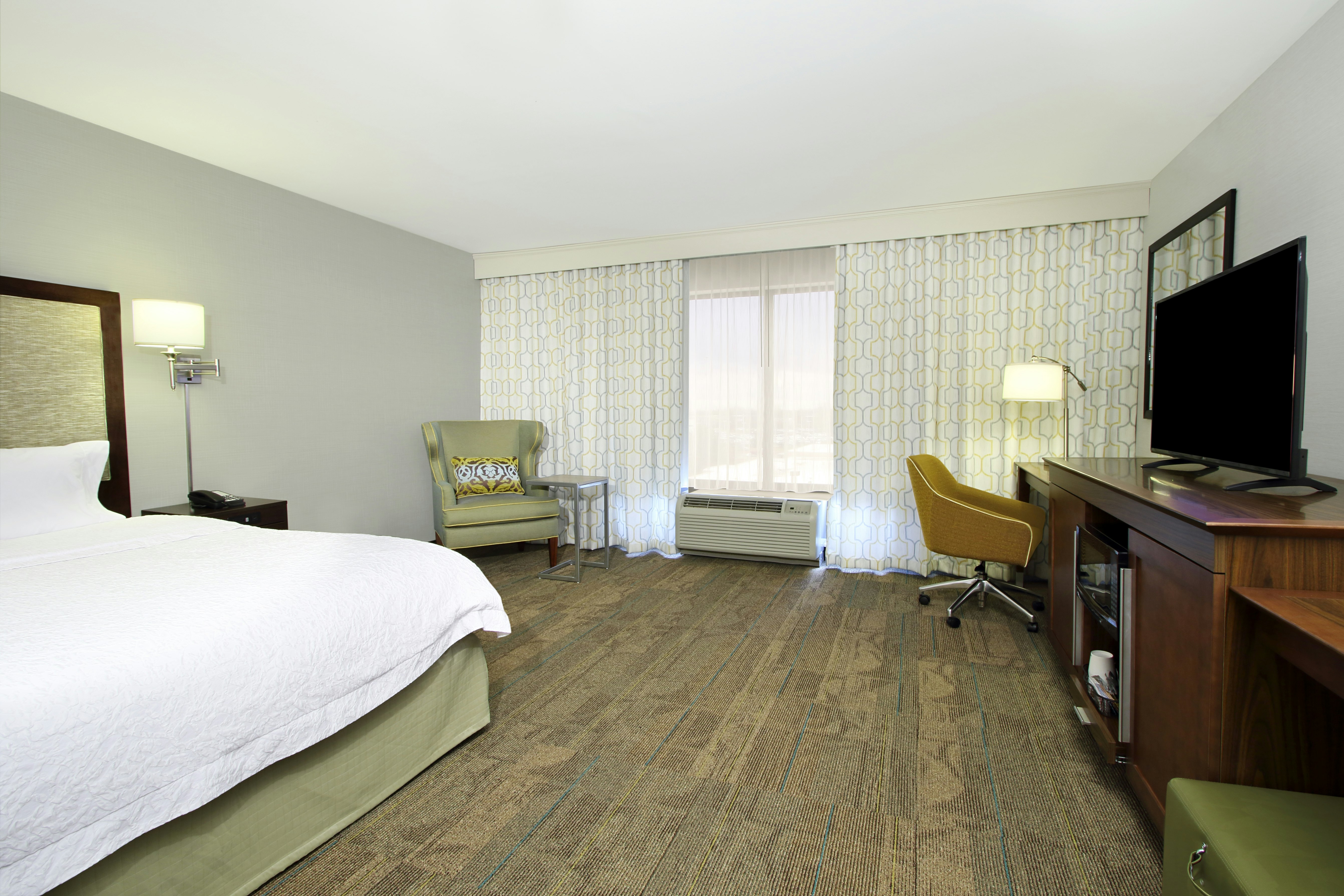 غرفة بسرير كينج لذوي الإعاقة، Hampton Inn Suites Columbus Hilliard 2/3