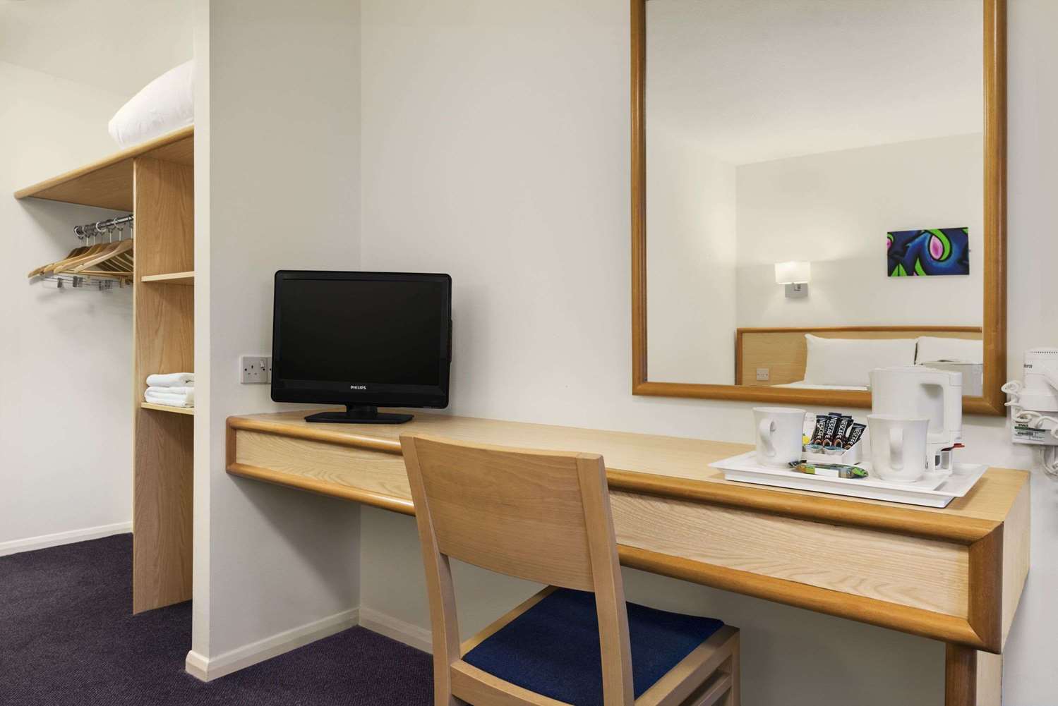 Days Inn by Wyndham Bridgend Cardiff M4 8/12