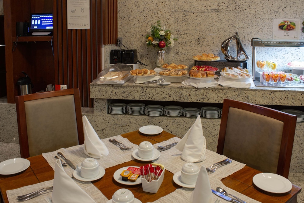 Holiday Inn Queretaro Zona Diamante 33/50