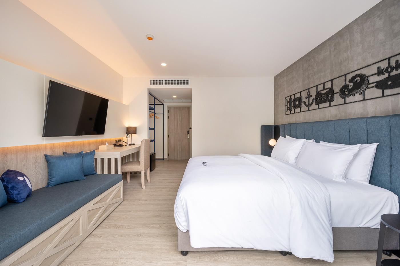 Room, Double Bed, Pool Access