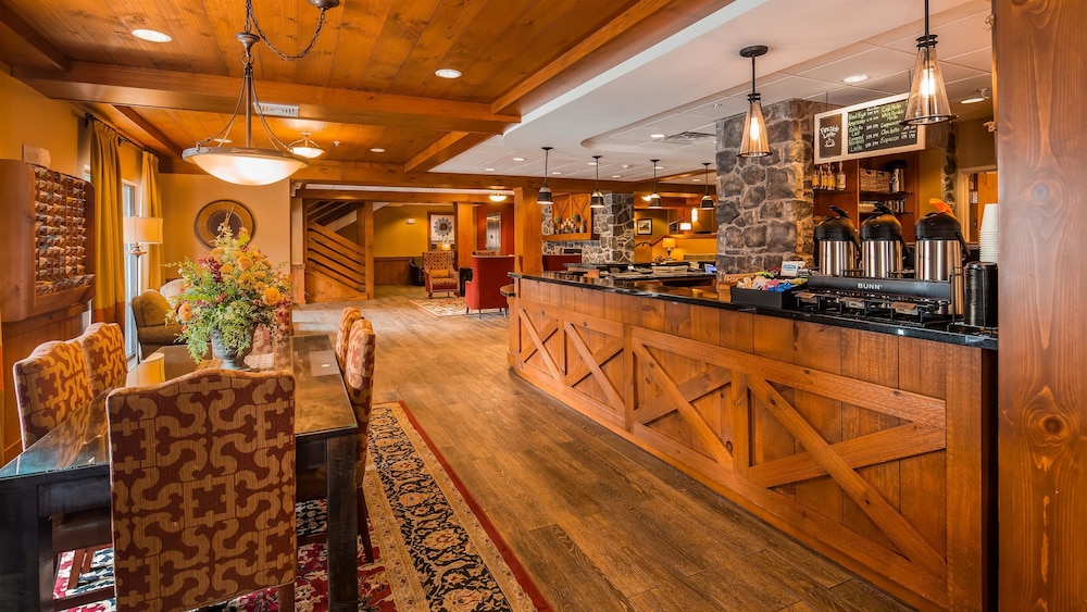 Best Western Plus Intercourse Village Inn & Suites 38/46
