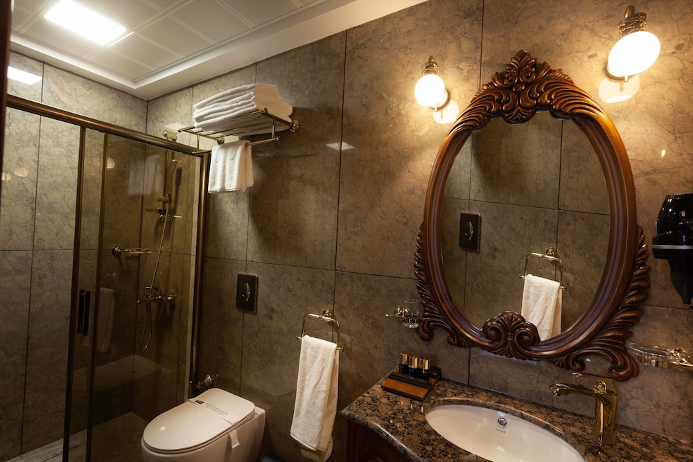 Royal, King Bed, City View, Bablin Butik Otel 3/4