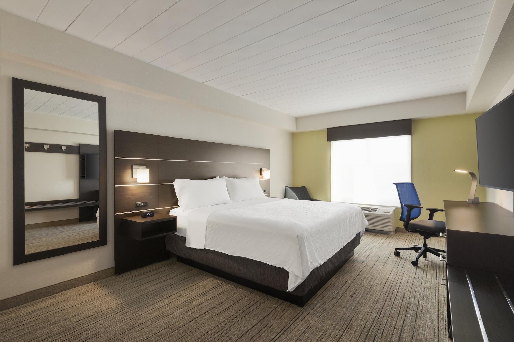 جناح بغرفة نوم واحدة، Holiday Inn Express & Suites Fort Myers East - The Forum 3/5