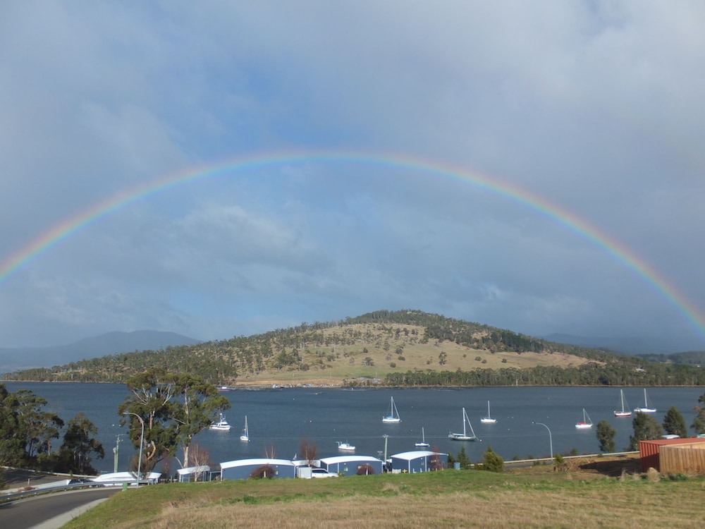 PORT HUON COTTAGES 1/19
