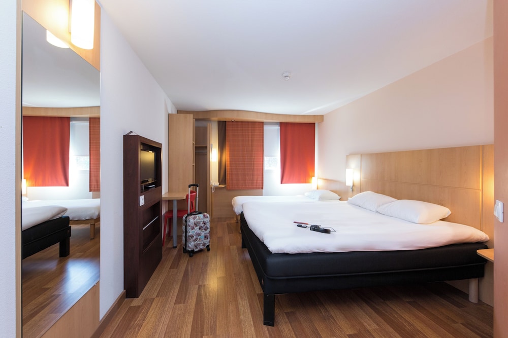 Ibis Sisteron 15/53
