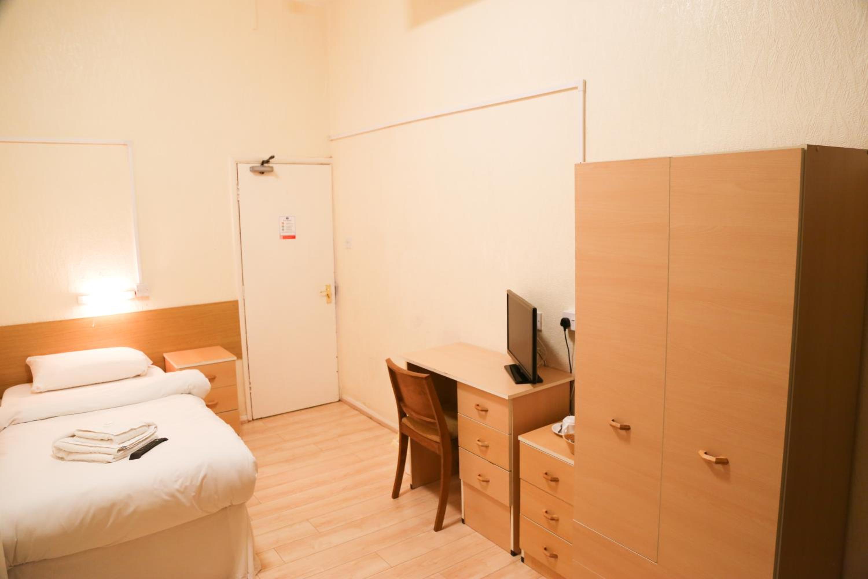 Room, Single