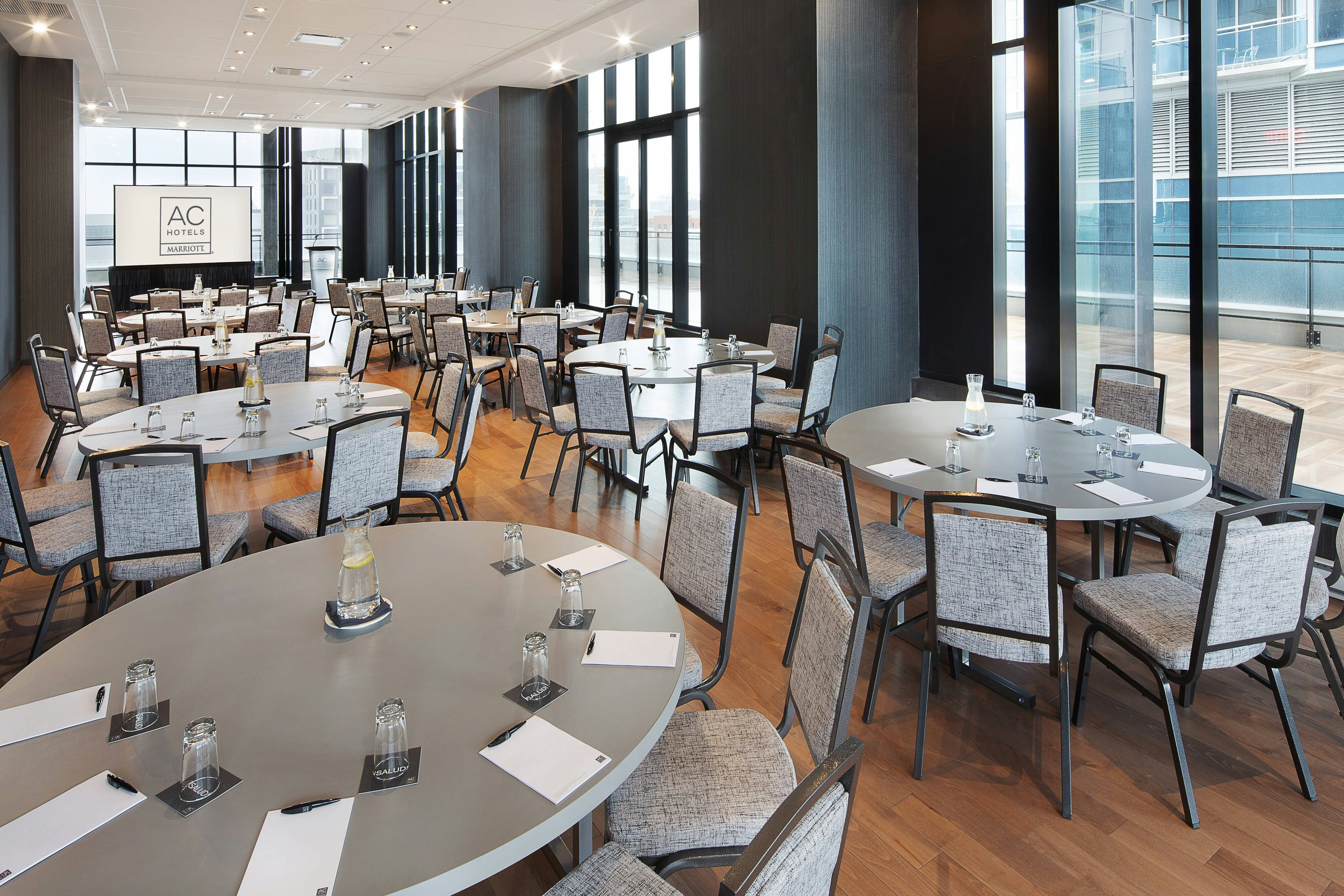 Ac Hotel By Marriott Montreal Downtown 12/21