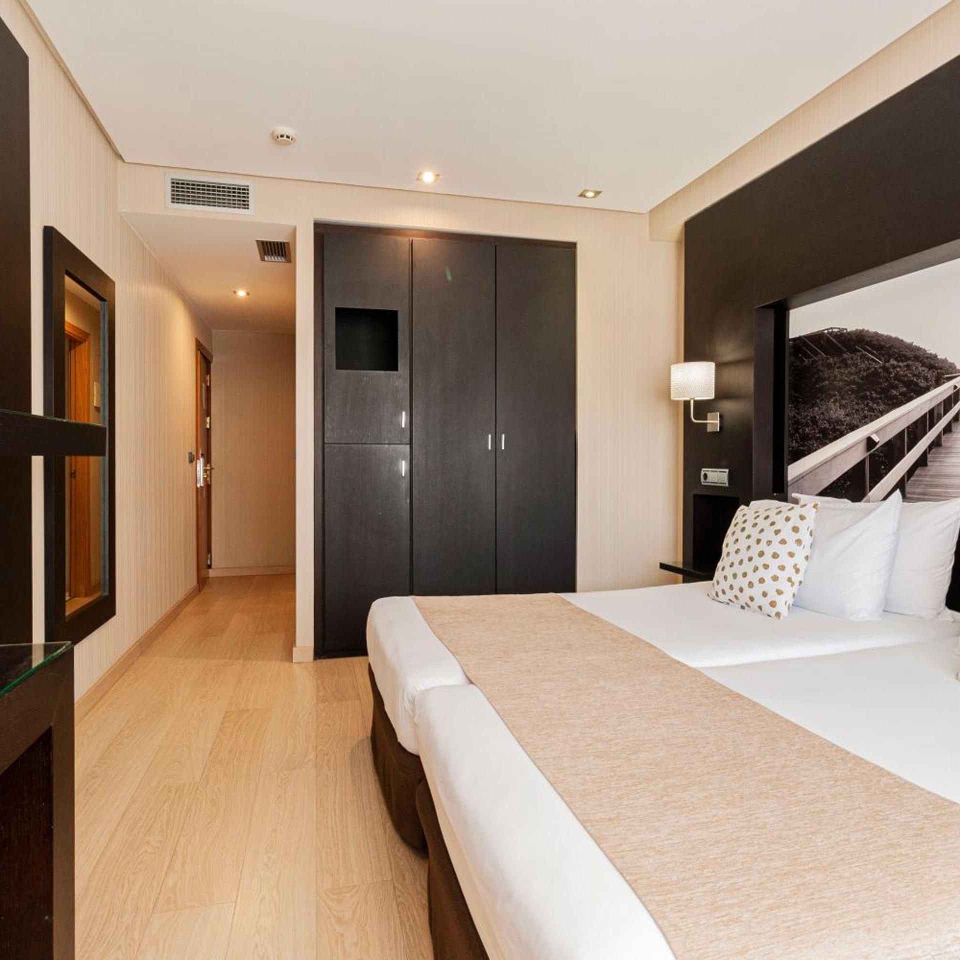 Premium, Double Bed