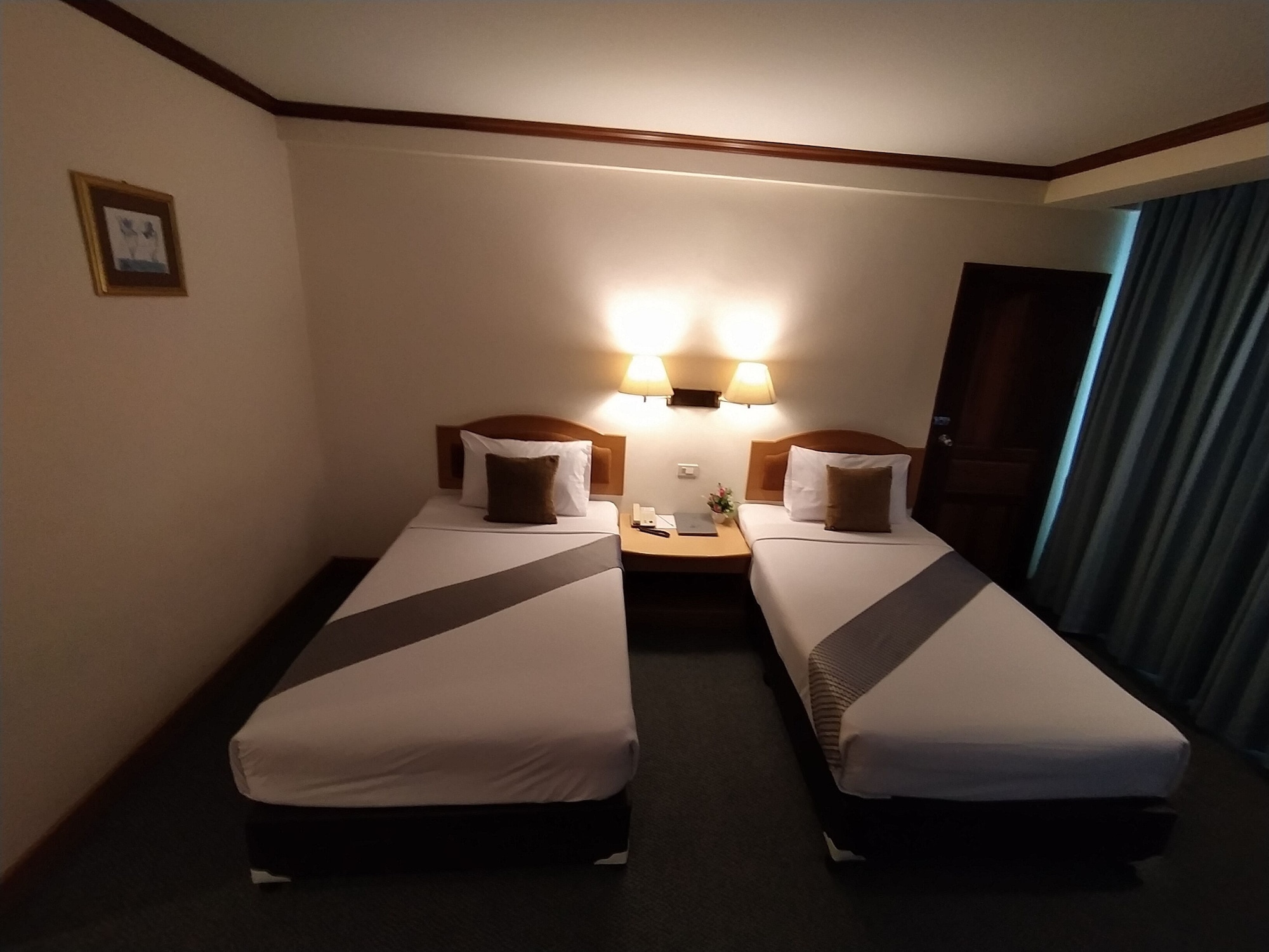 SUPERIOR, TWIN BEDS