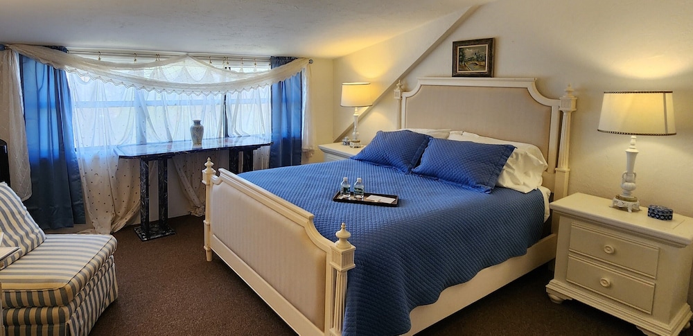 Lily Creek Lodge 13/68
