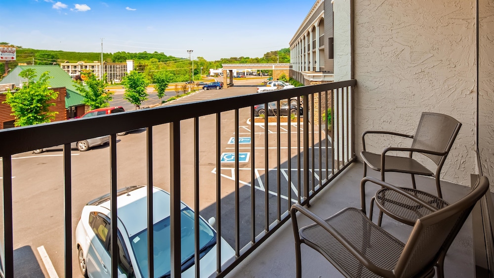 Best Western Sevierville/Kodak Inn 32/35