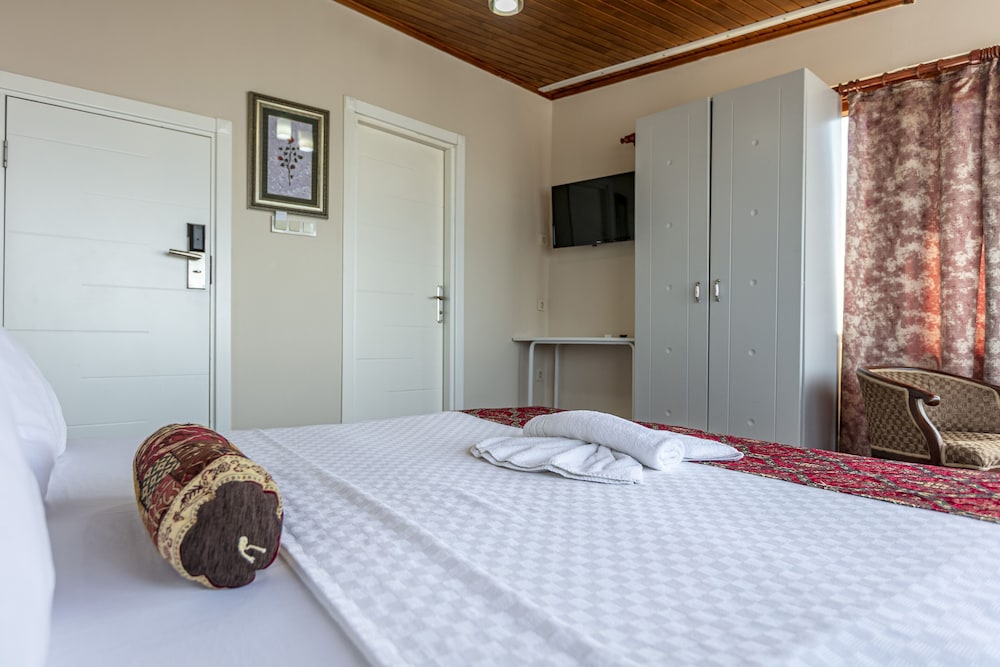 SUPERIOR, DOUBLE BED, SEA VIEW