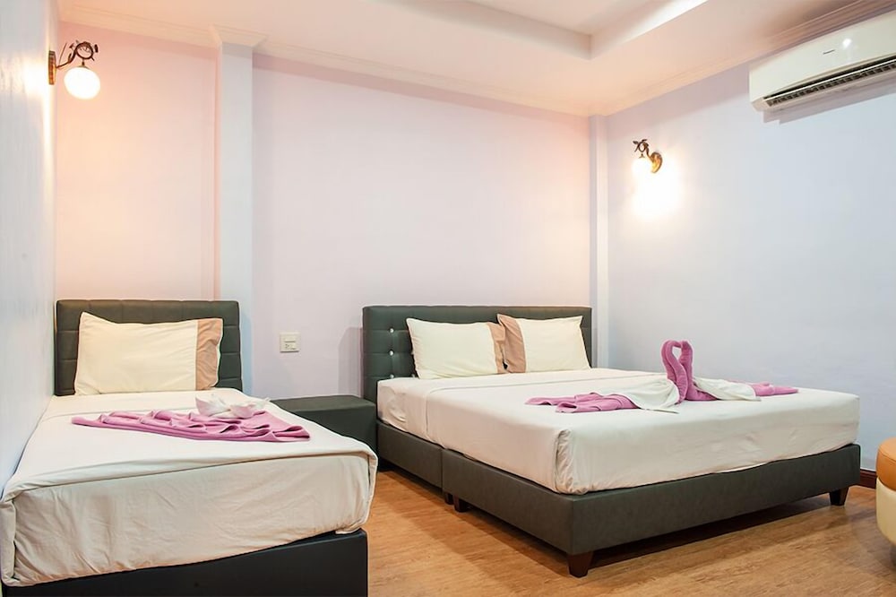 Chonnapha Resort 42/66