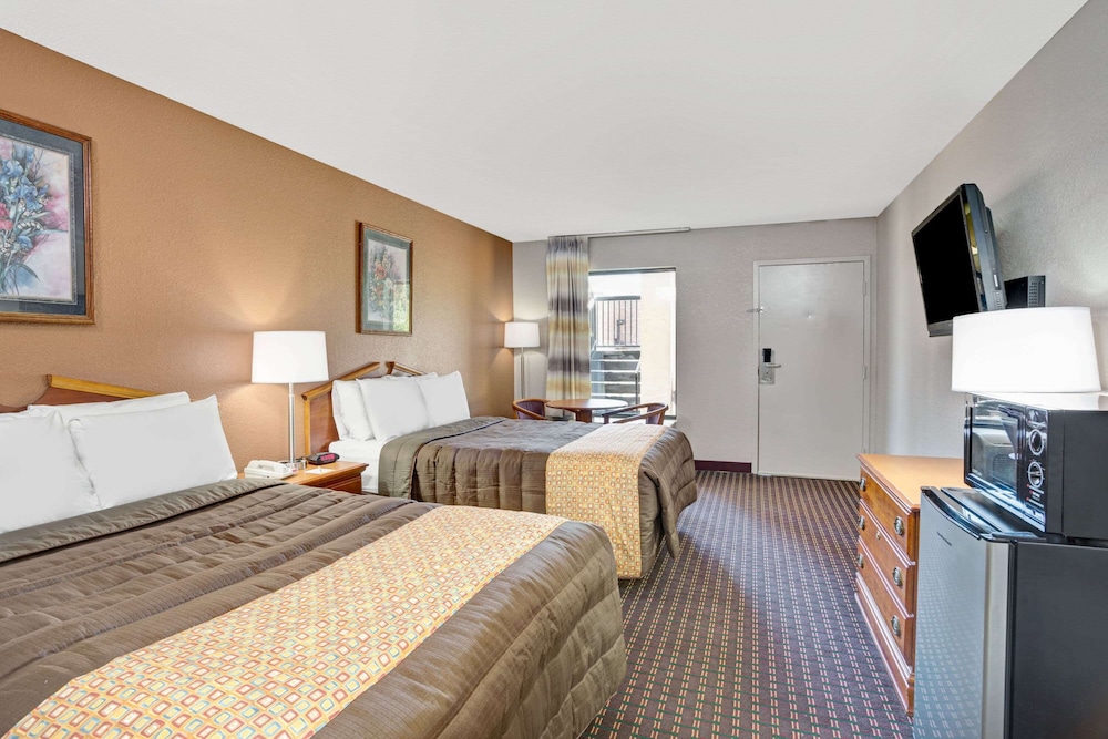 Days Inn by Wyndham Hernando 11/20