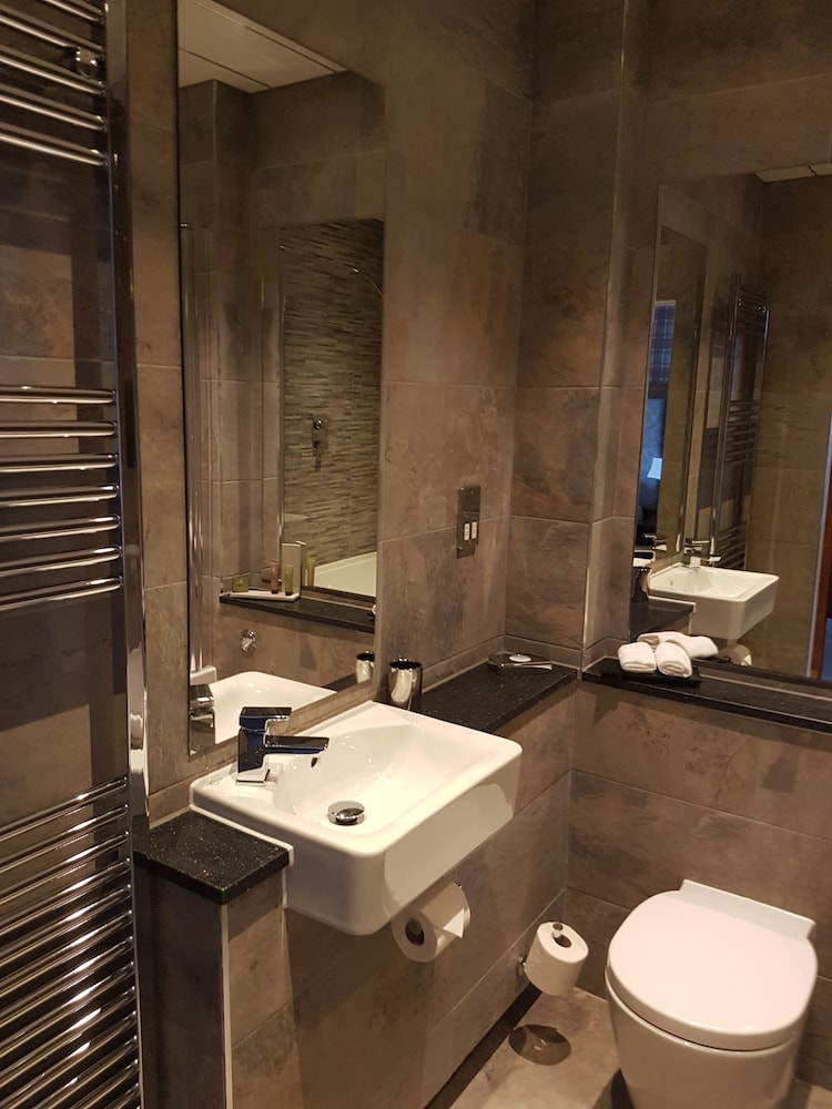 Craigiebield House Hotel 43/47