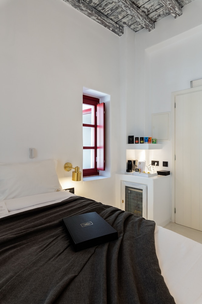 The TownHouse Mykonos - Adults Only 24/80