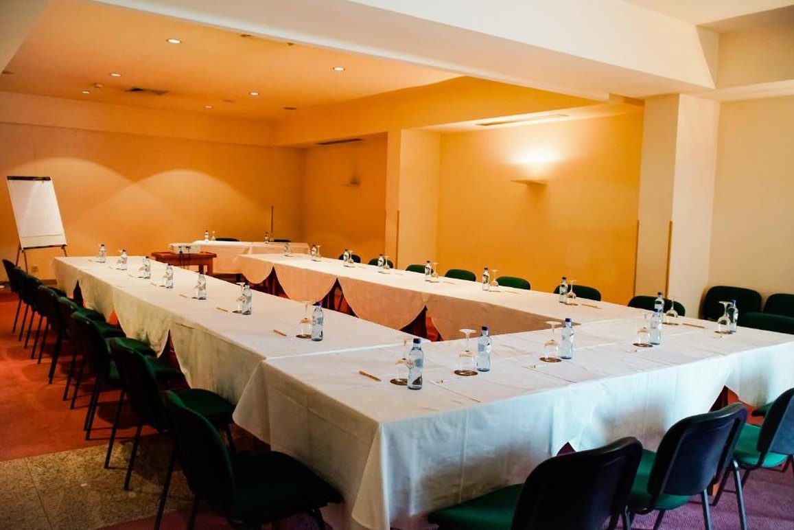 Hotel Premium Porto Maia 42/49