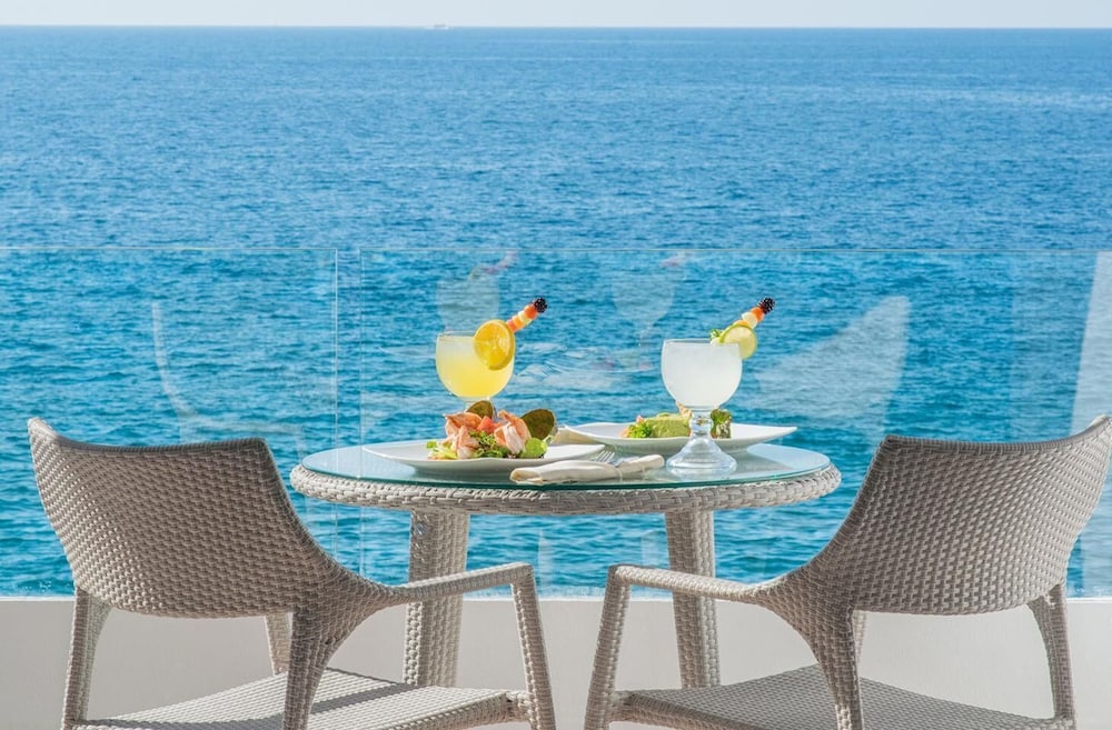 Costa Sur All Inclusive Resort Puerto Vallarta 48/50