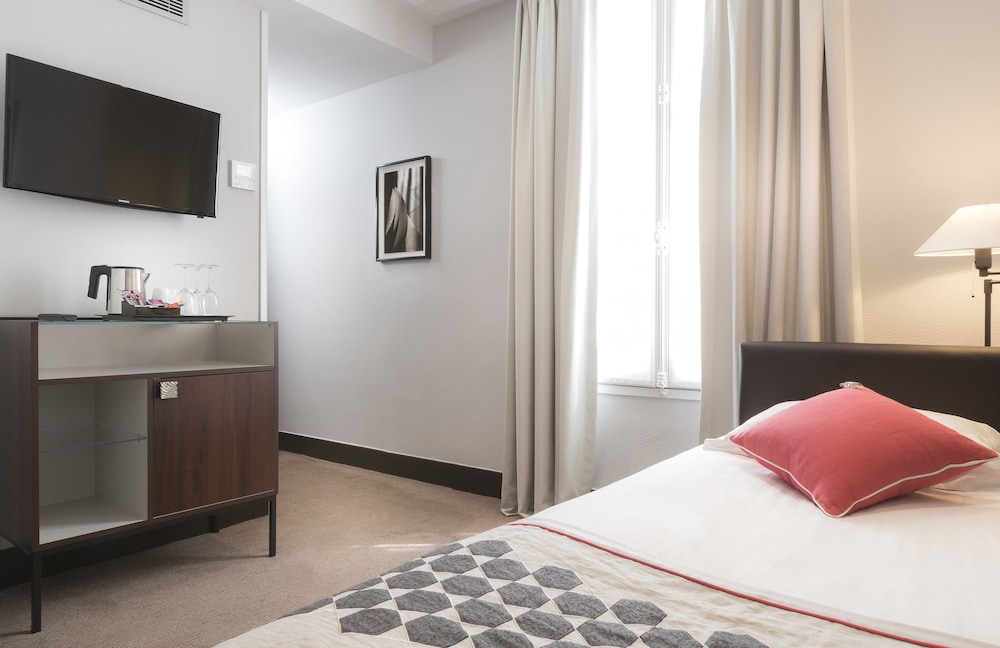 Montfleuri Hotel 40/60