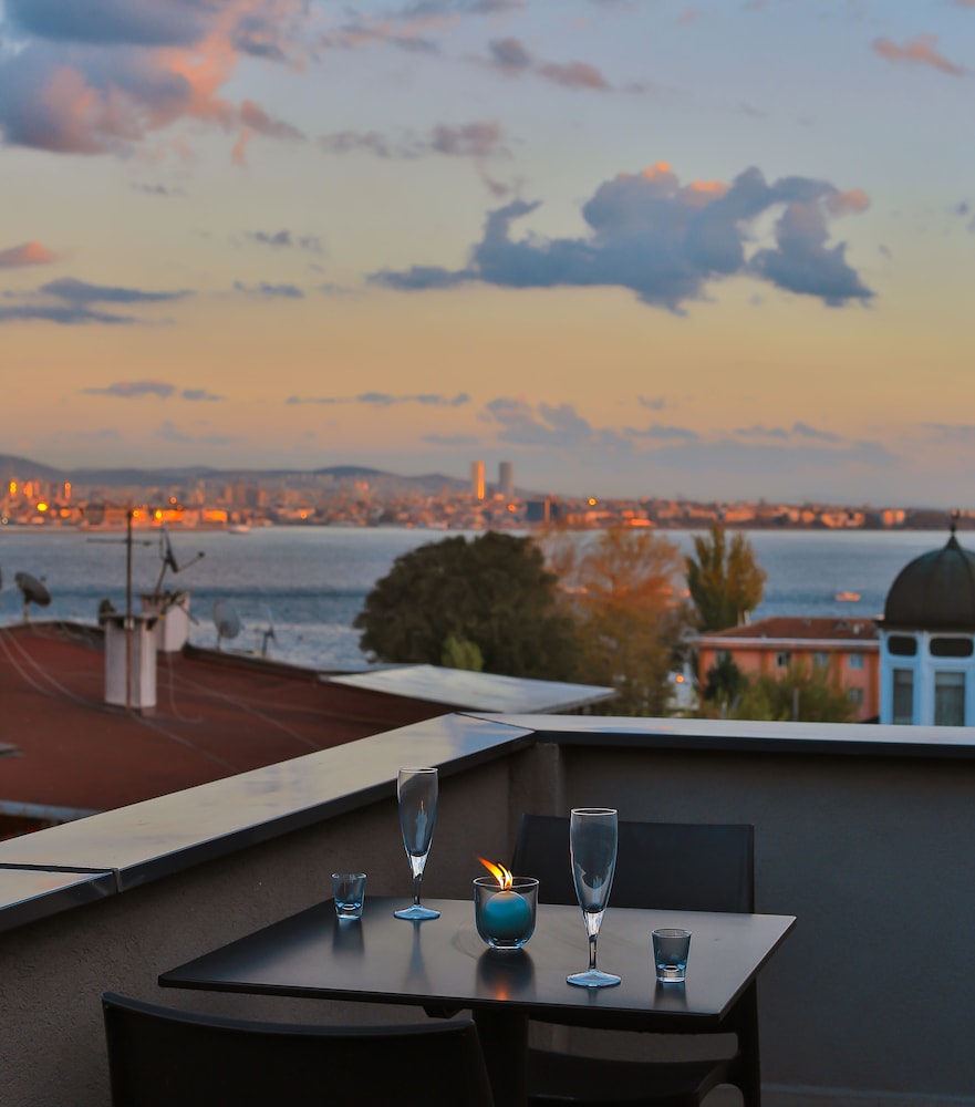 Alilass Hotel 30/36