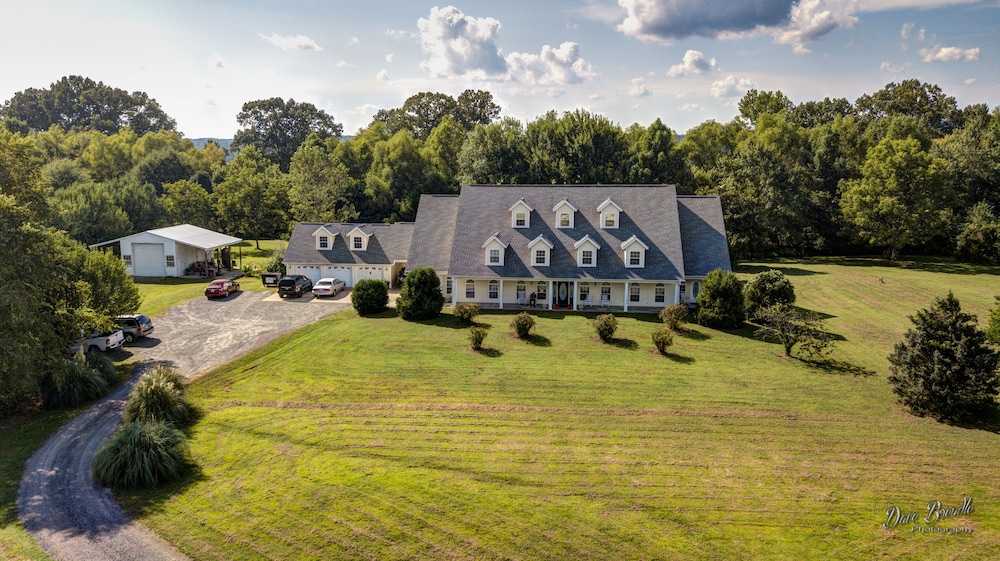 The Abbe House Inn 46/54
