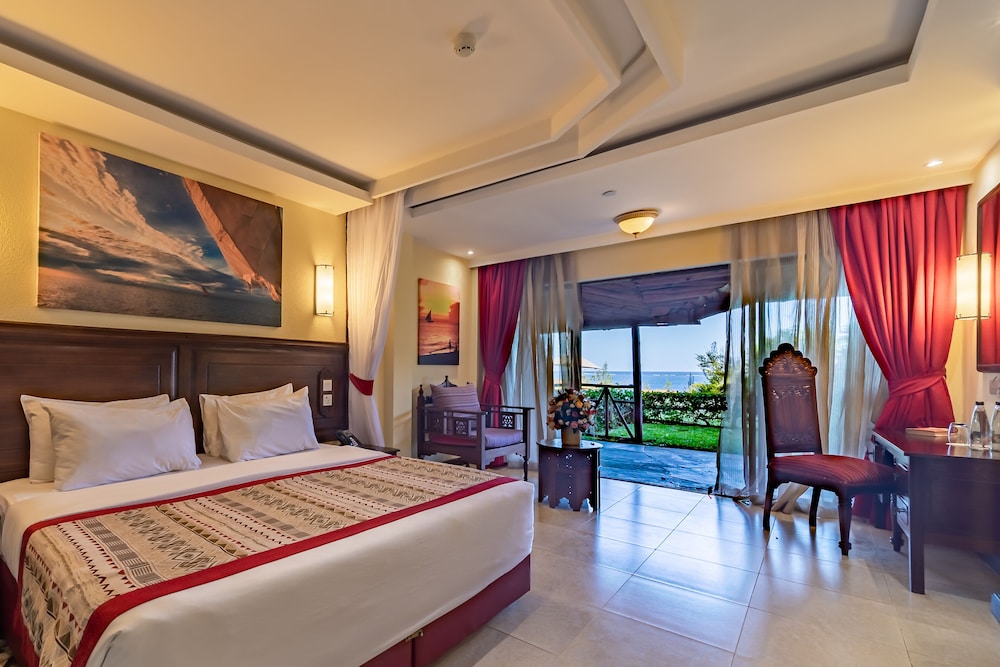 PRIDEINN PARADISE BEACH HOTEL AND SPA 24/79