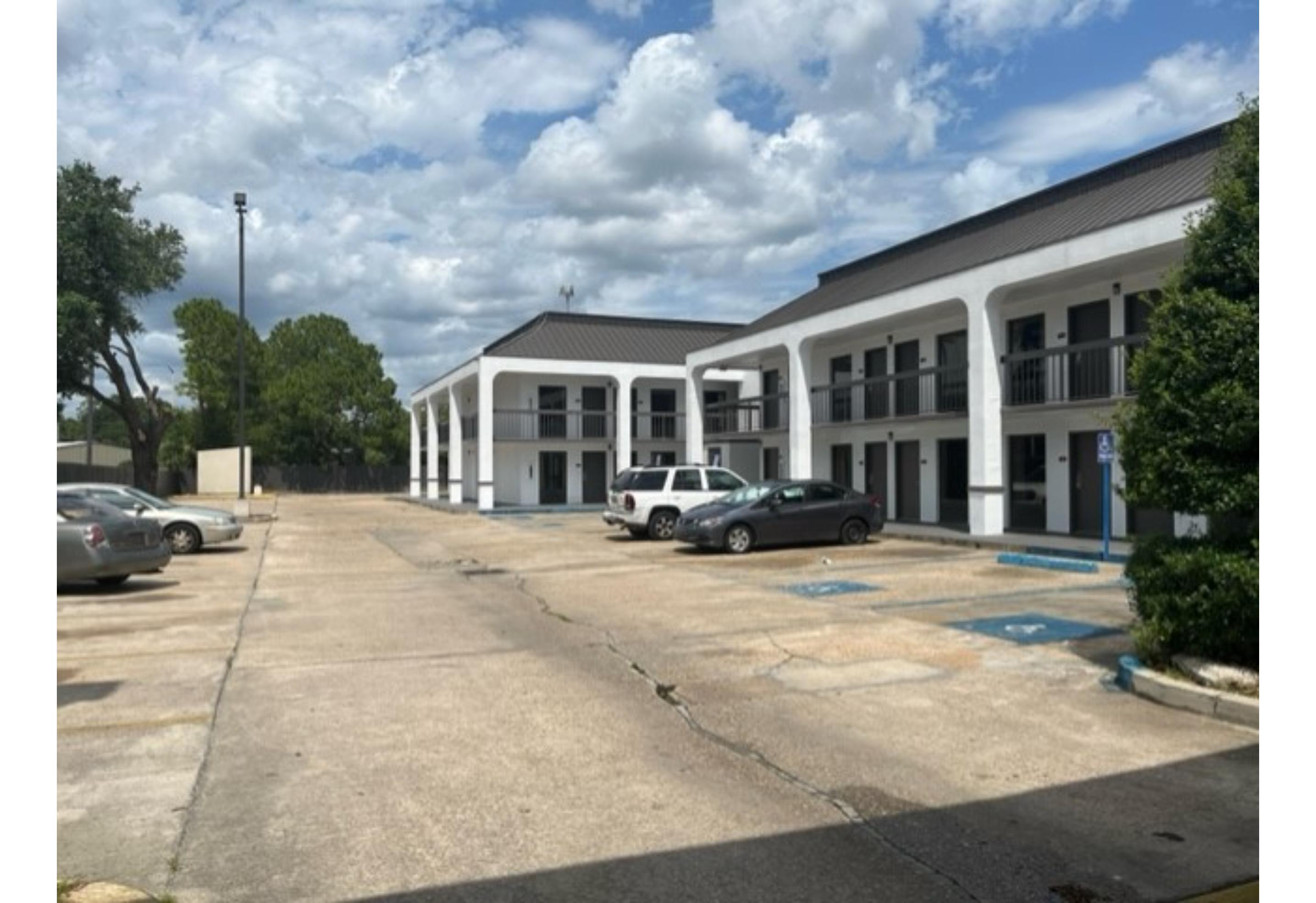 Motel6 Baton Rouge, LA - East - I-12 23/27