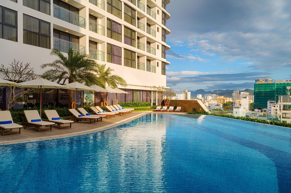 Vinpearl Empire Nha Trang, Affiliated by Melia 3/73